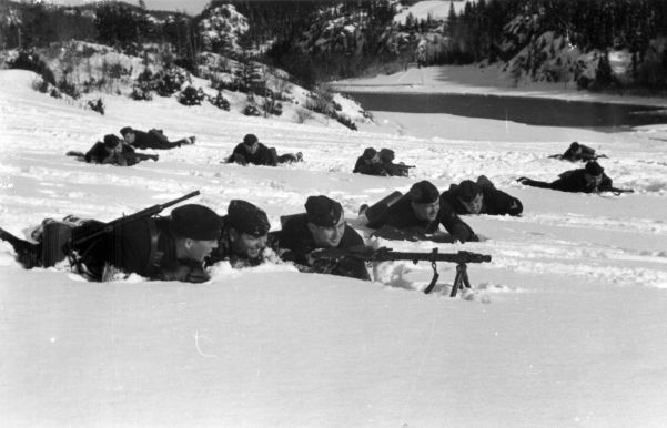 Prinz Eugen crew shore training with MG34 in Norway