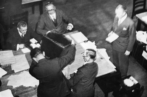 Counting the votes in the Saar plebiscite, which overwhelmingly favoured returning to the Reich.